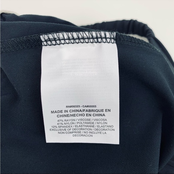 Like-New Nike Sportswear Tech Pack Split Knee Legging, Size M - Picture 9 of 13